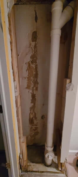 Foundation Wall Cracks 2 Leaky foundation wall crack