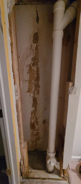 Foundation Wall Cracks 2 Leaky foundation wall crack